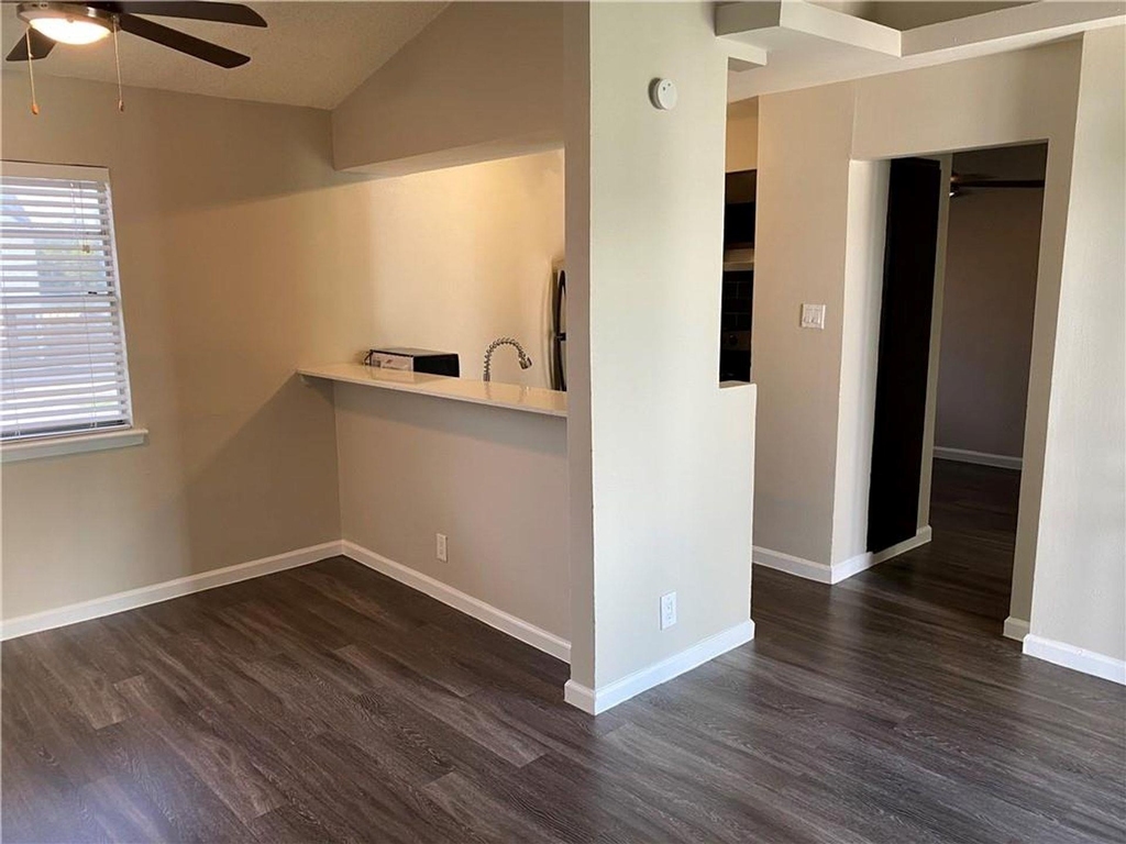 4314 Gillis St - Photo 2