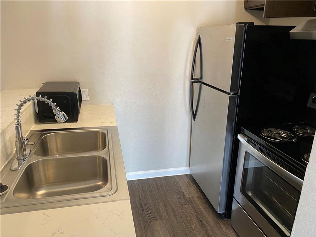 4314 Gillis St - Photo 4