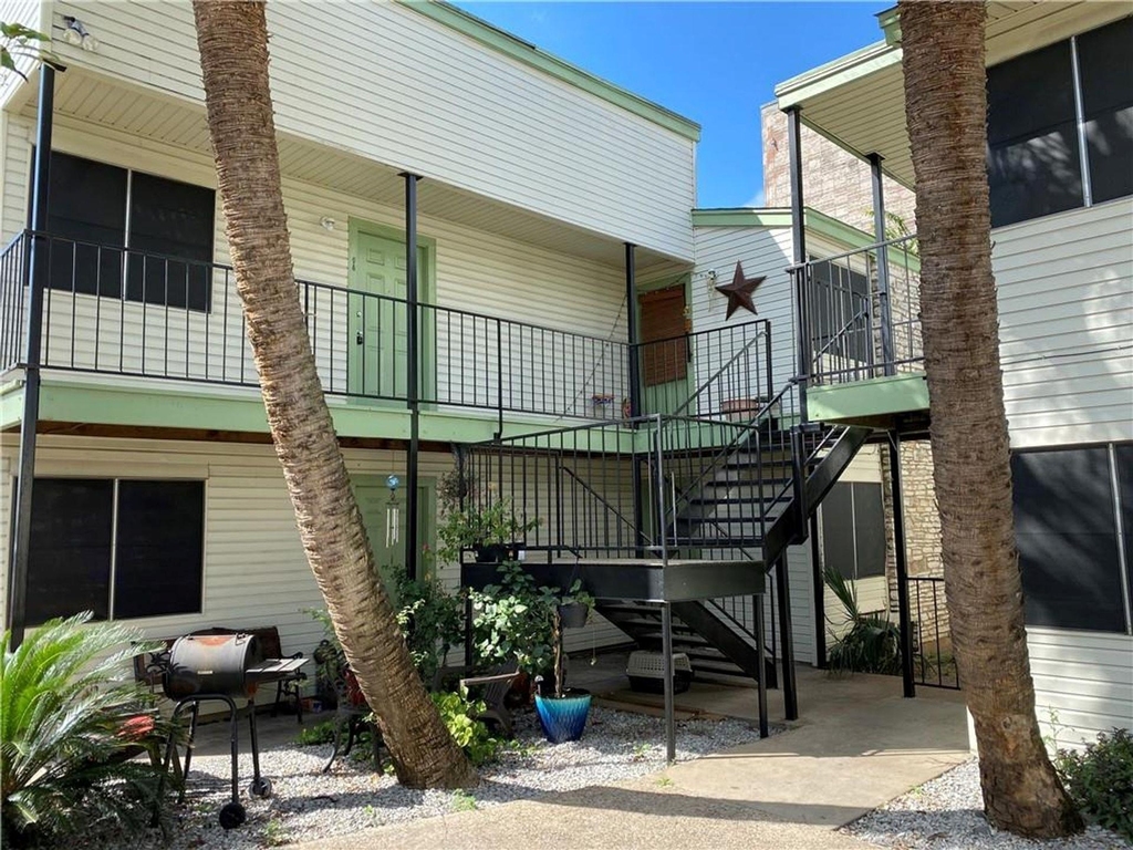 4314 Gillis St - Photo 9