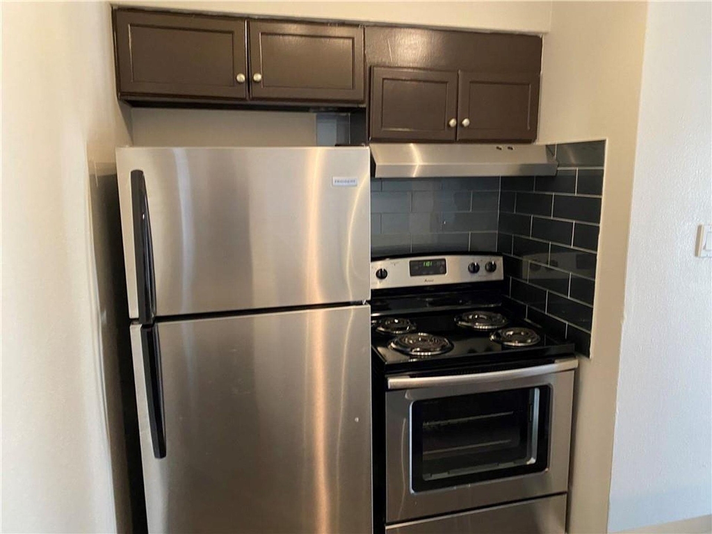 4314 Gillis St - Photo 3