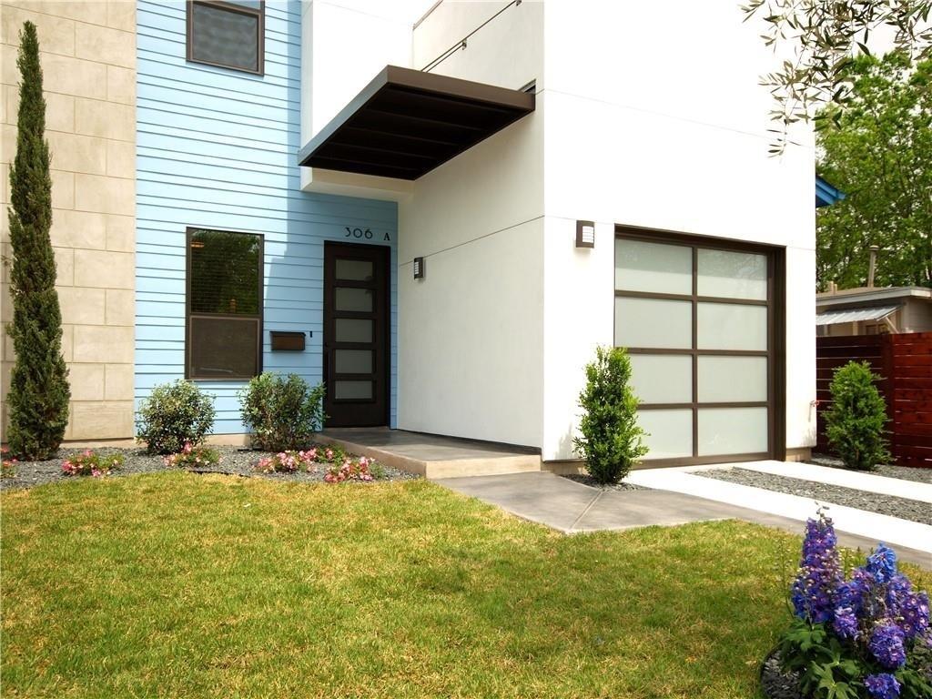 306 Franklin Blvd - Photo 2