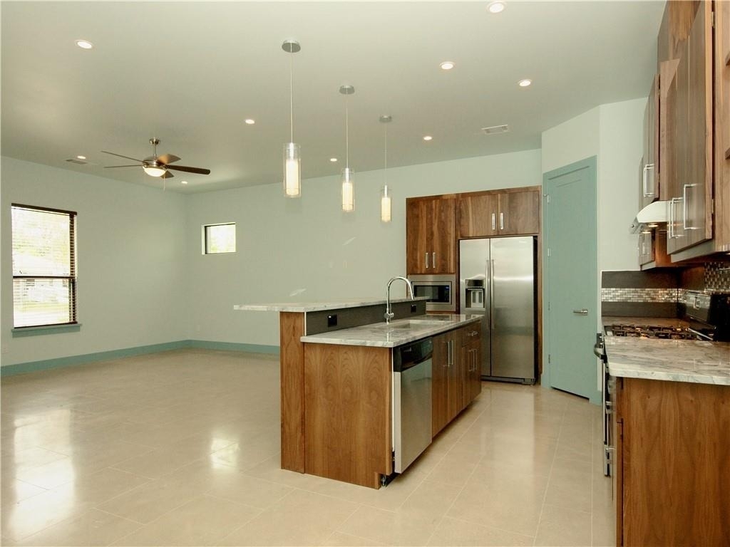306 Franklin Blvd - Photo 4