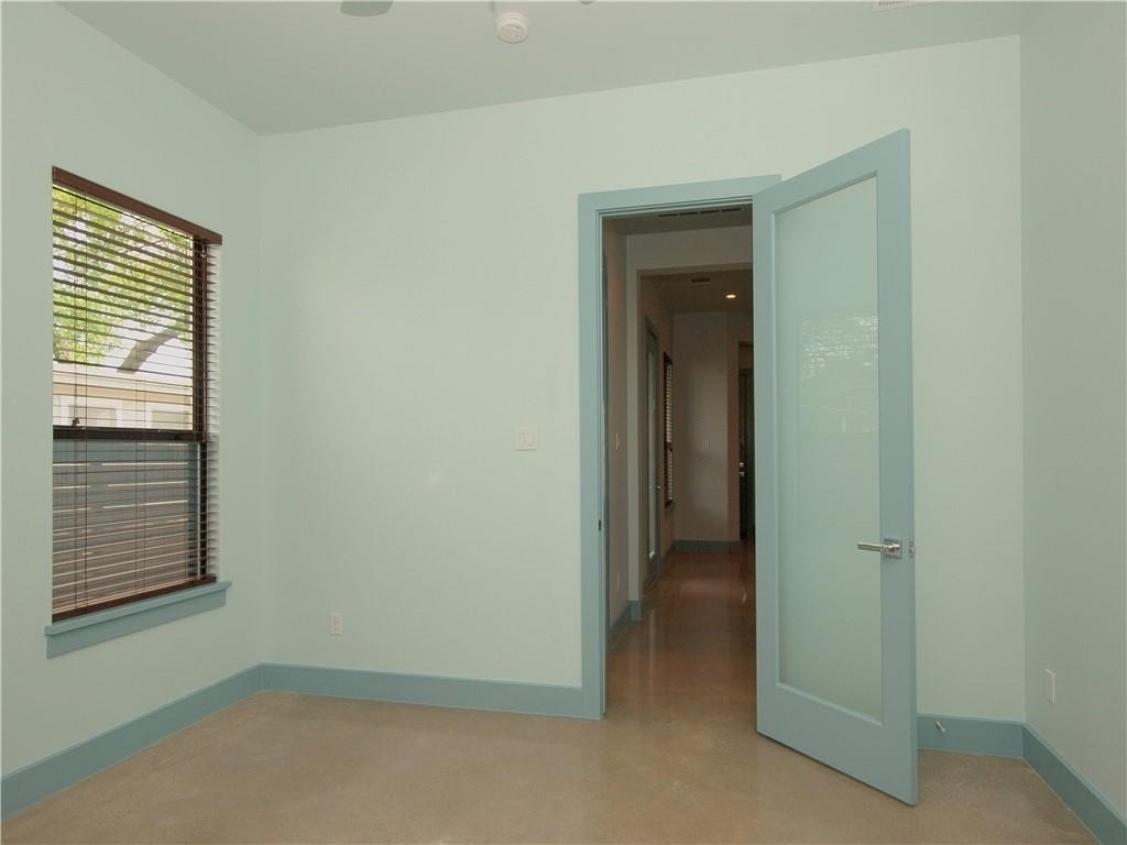 306 Franklin Blvd - Photo 10