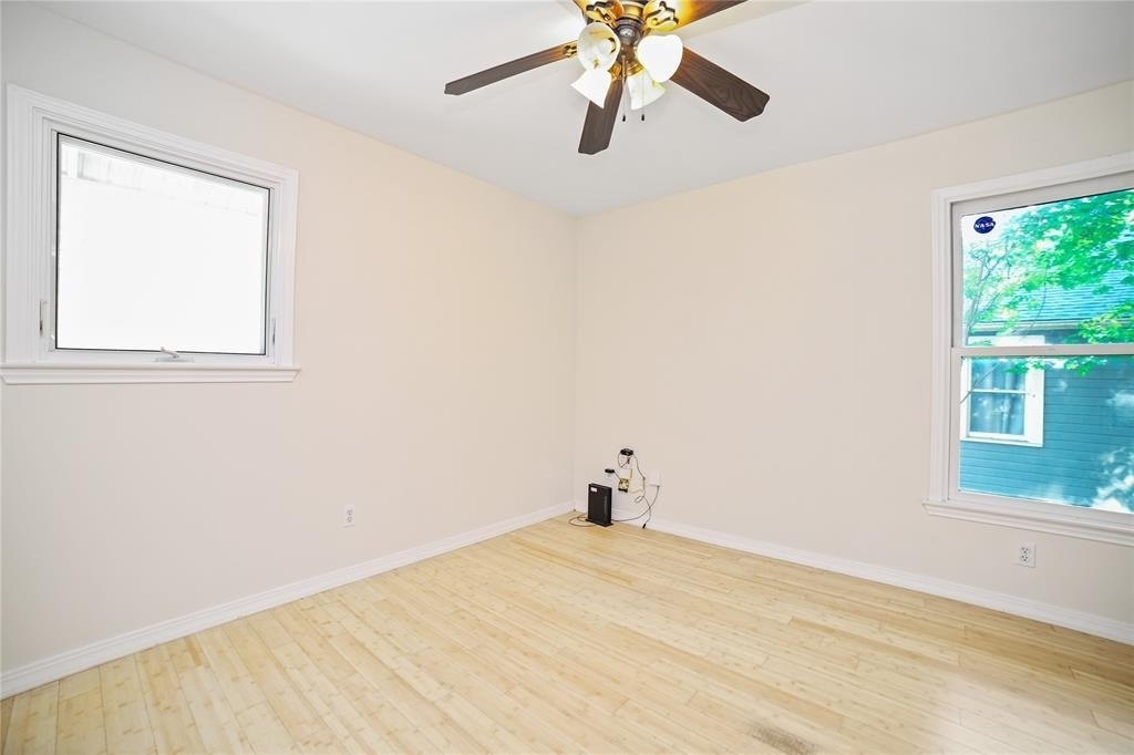 2716 E 22nd St - Photo 5