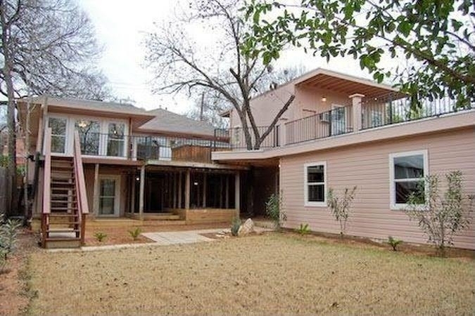 903 W 30th St - Photo 0
