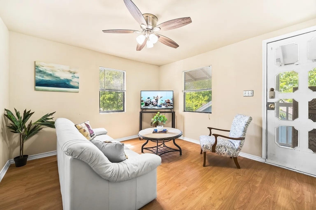 4812 Avenue G - Photo 1