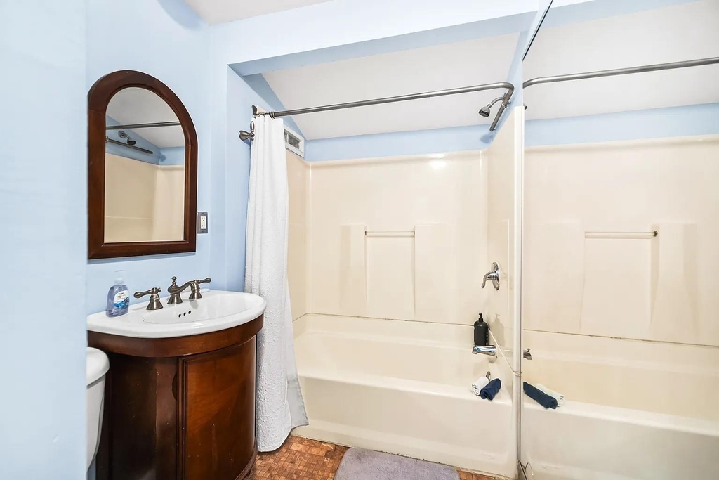 4812 Avenue G - Photo 11