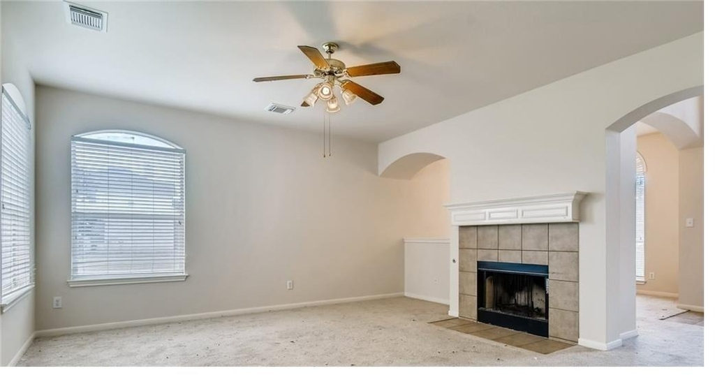 1821 Briarton Ln N - Photo 5