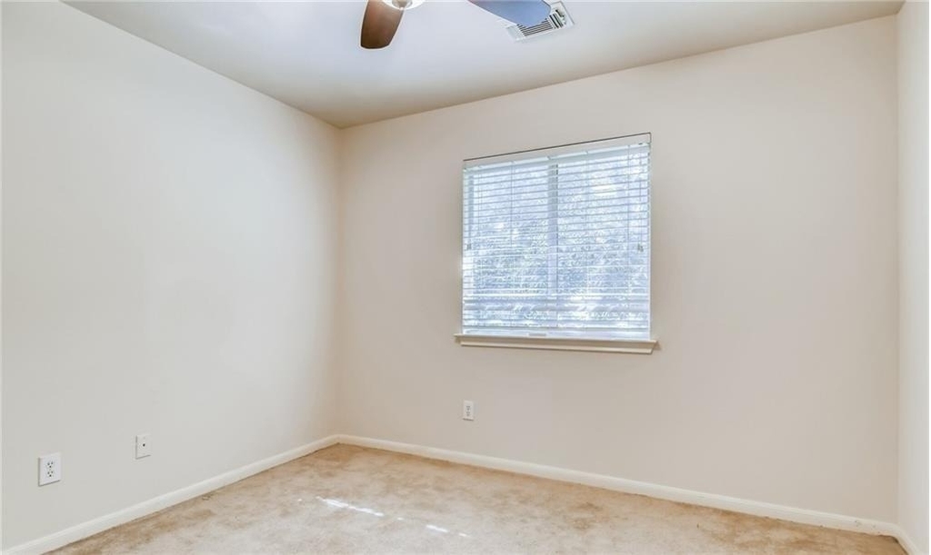1821 Briarton Ln N - Photo 16