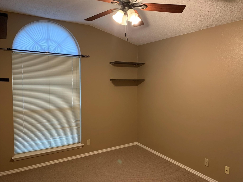 17130 Copperhead Dr - Photo 6