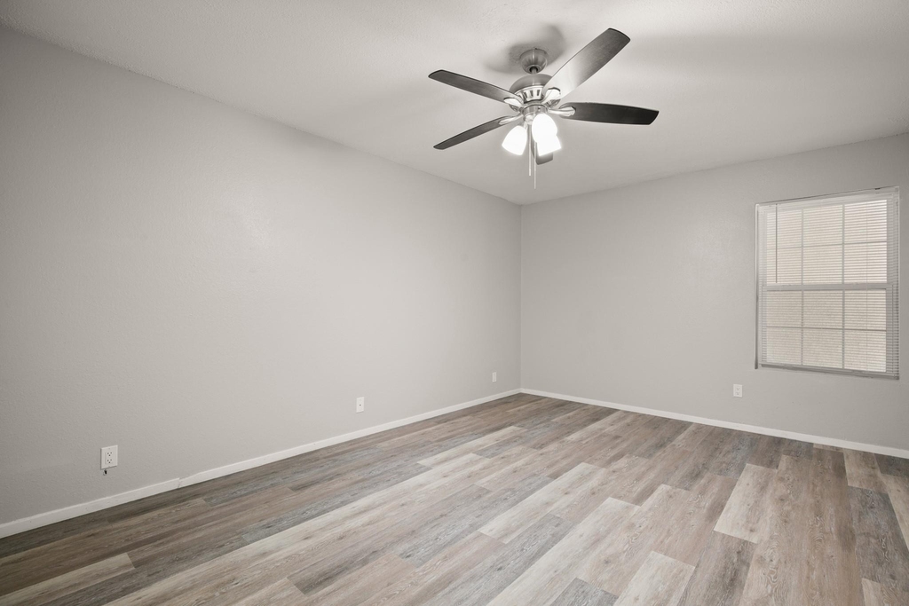 910 Duncan Ln - Photo 8