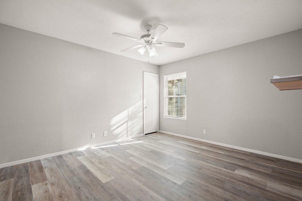 910 Duncan Ln - Photo 10