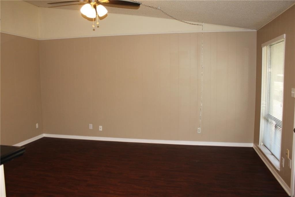 606 W 51st St - Photo 0