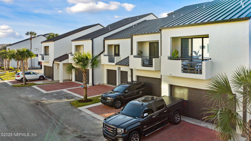756 Spinnakers Reach Drive - Photo 4