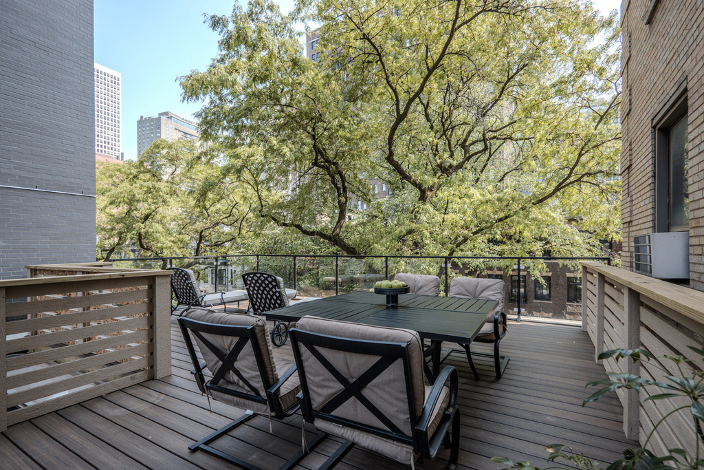 22 E Elm Street - Photo 21