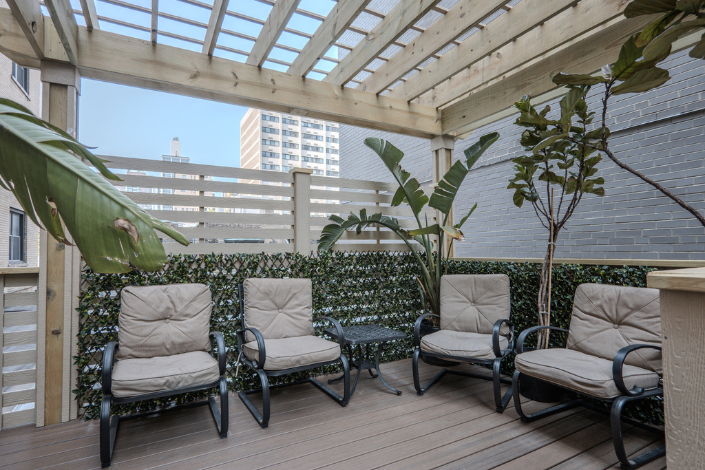 22 E Elm Street - Photo 18