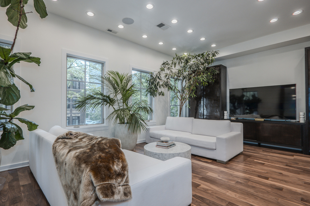 22 E Elm Street - Photo 3