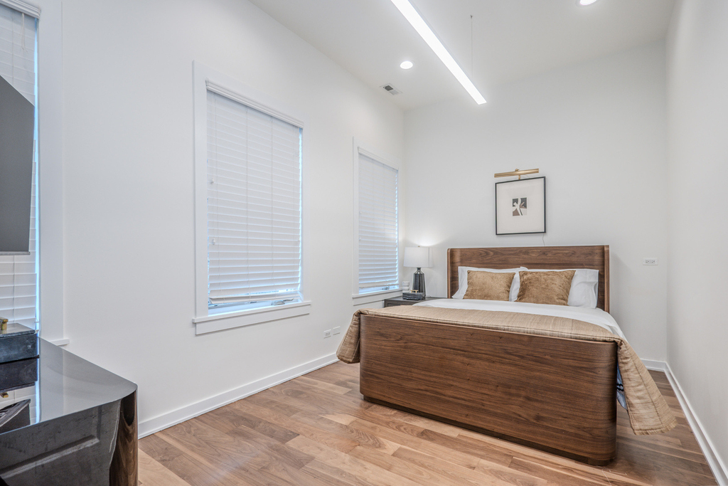 22 E Elm Street - Photo 14