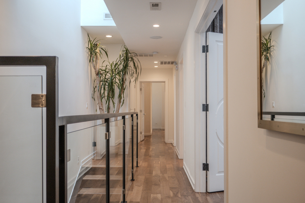 22 E Elm Street - Photo 17