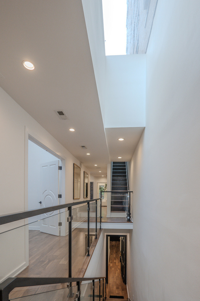 22 E Elm Street - Photo 1