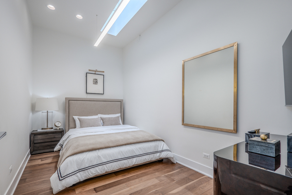 22 E Elm Street - Photo 12