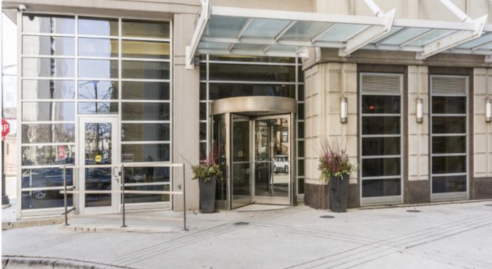 700 N Larrabee Street - Photo 2
