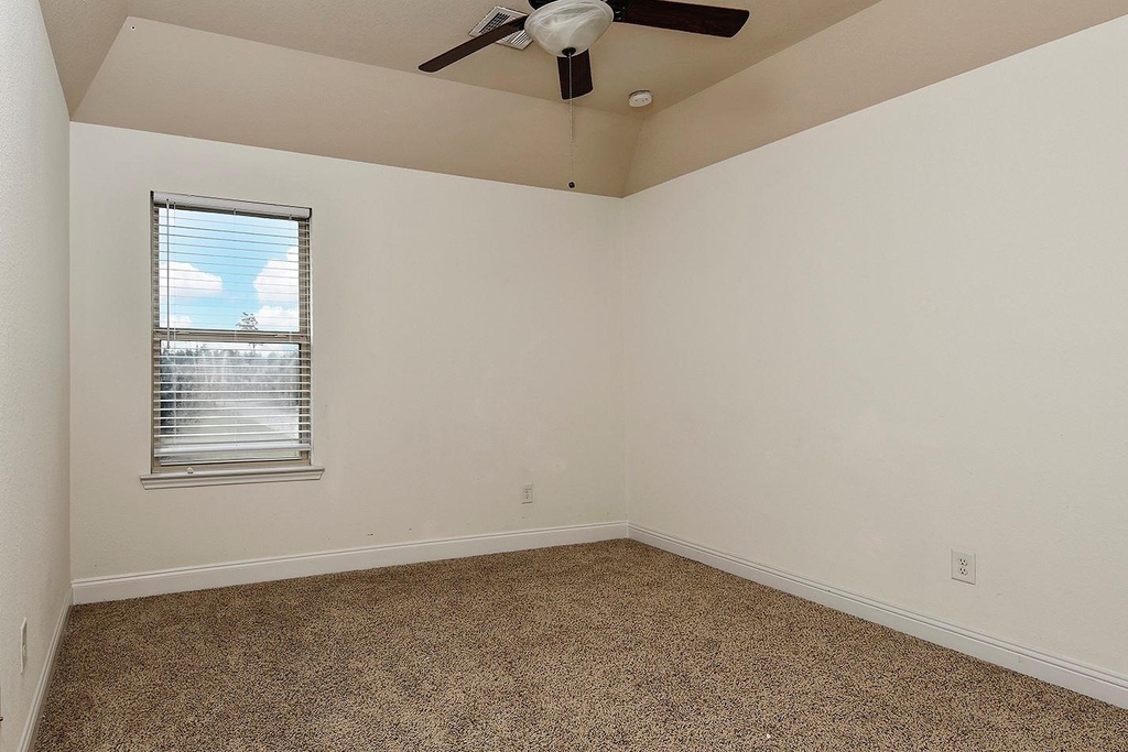 27 Tioga Place - Photo 25