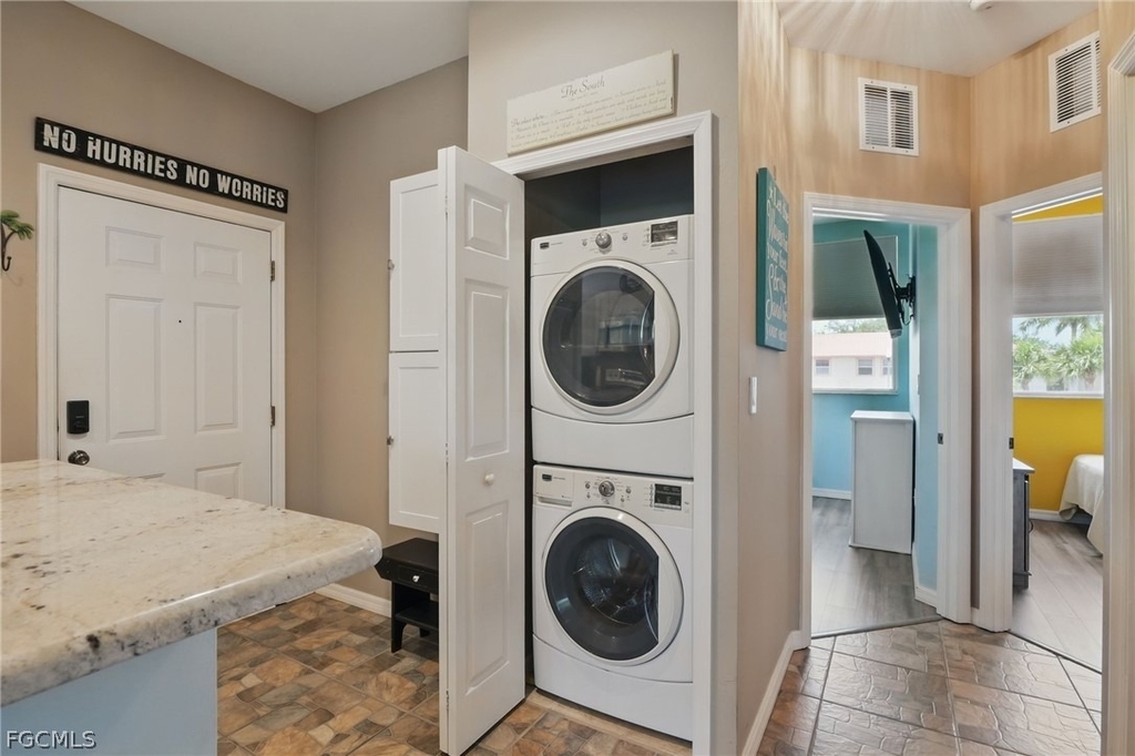 15430 Bellamar Circle - Photo 6