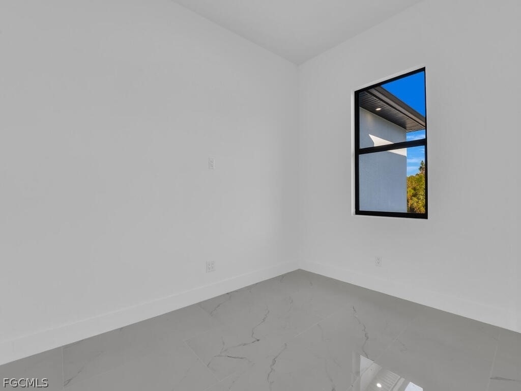 1839 Lockhaven Court - Photo 4