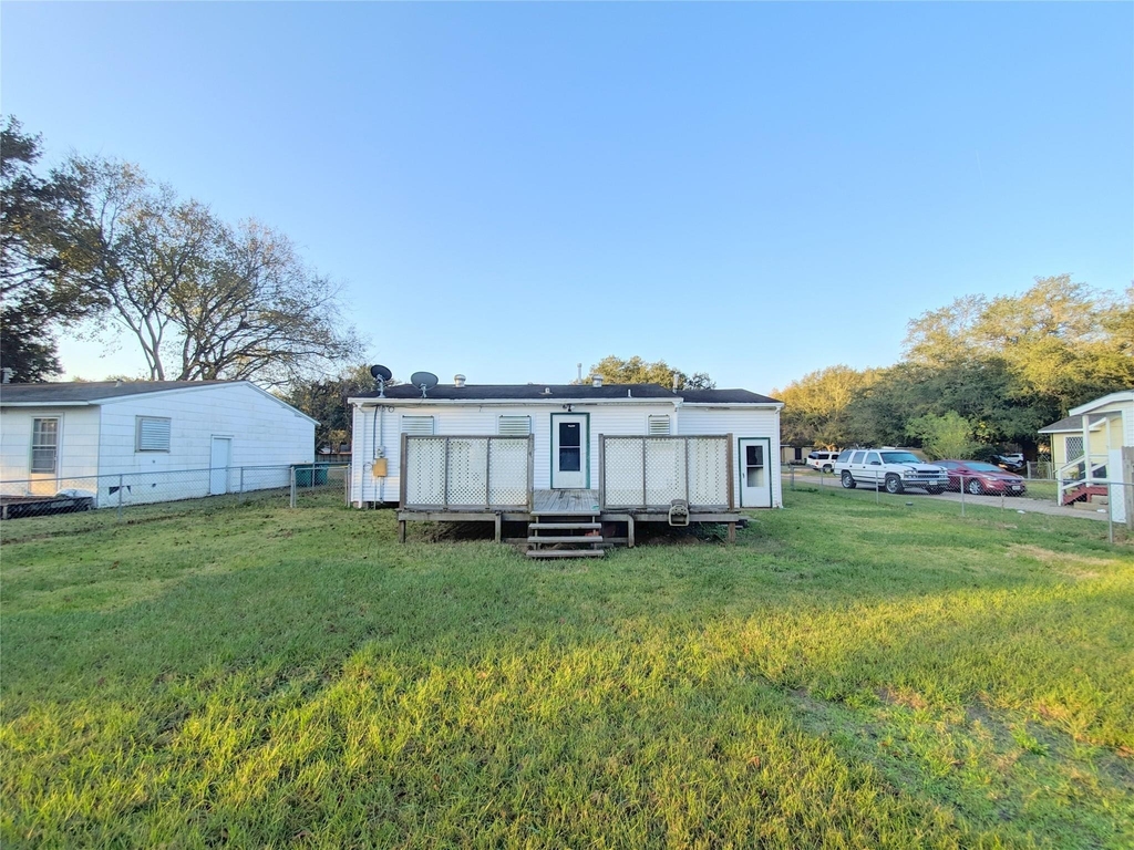 1717 Hawthorne Street - Photo 10