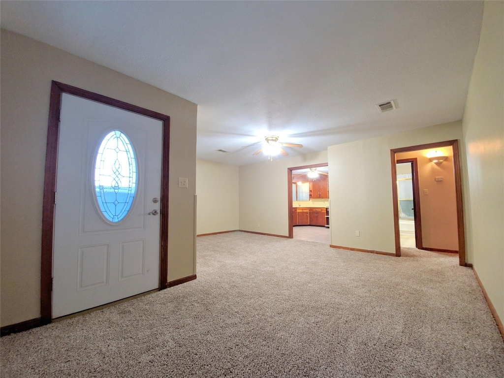 1717 Hawthorne Street - Photo 2