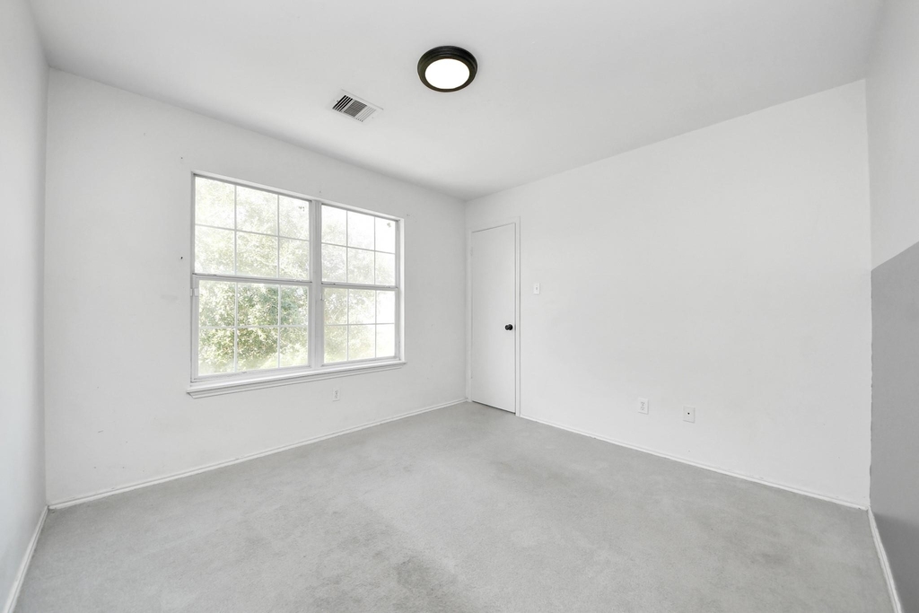 10217 Teneha Drive - Photo 20