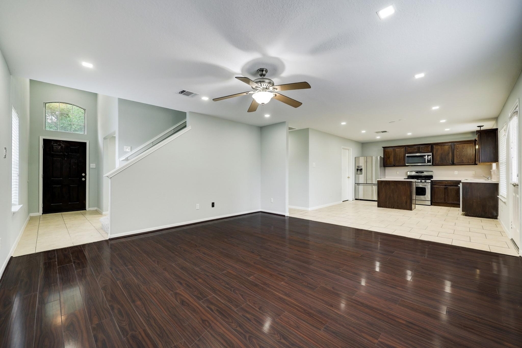4906 Siros Isle Court - Photo 2