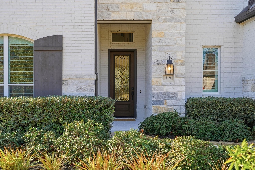 318 Calmato Woods Way - Photo 1