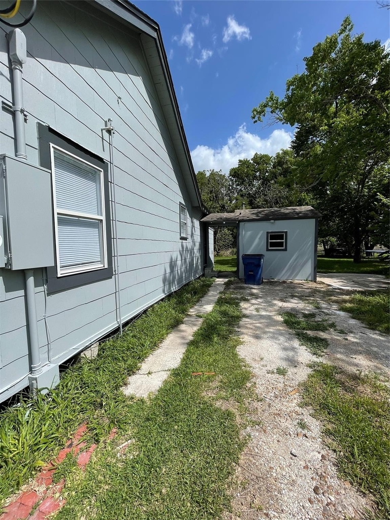 309 Ryan Street - Photo 4