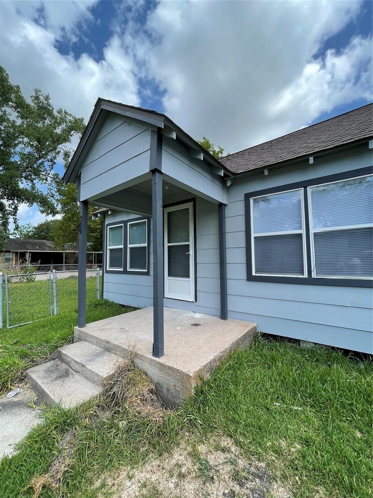 309 Ryan Street - Photo 1