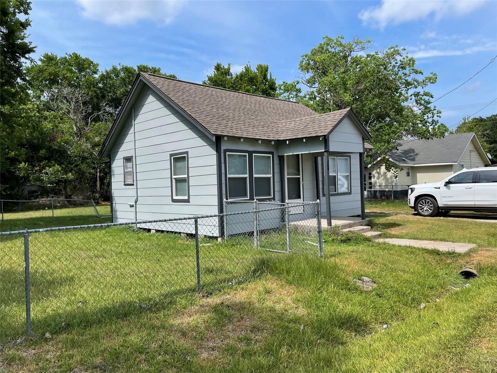309 Ryan Street - Photo 3