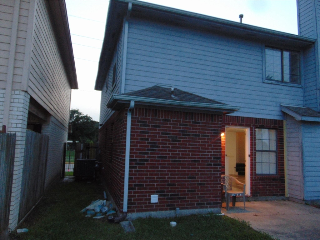 8603 Rustling Leaves Drive - Photo 32