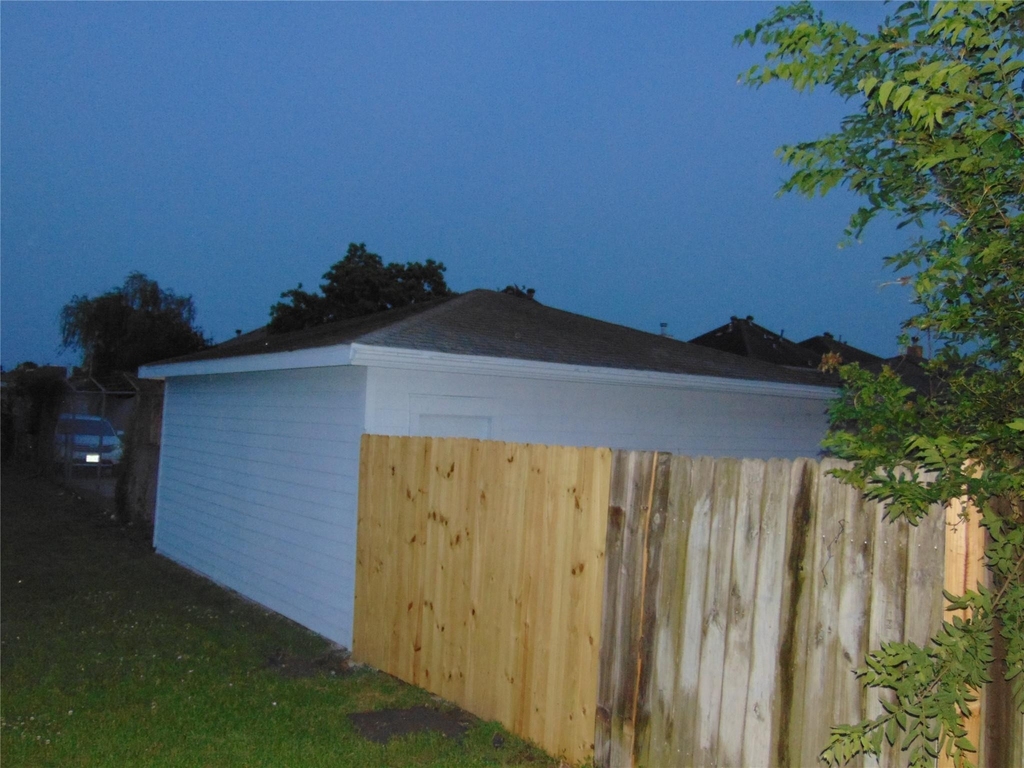 8603 Rustling Leaves Drive - Photo 31
