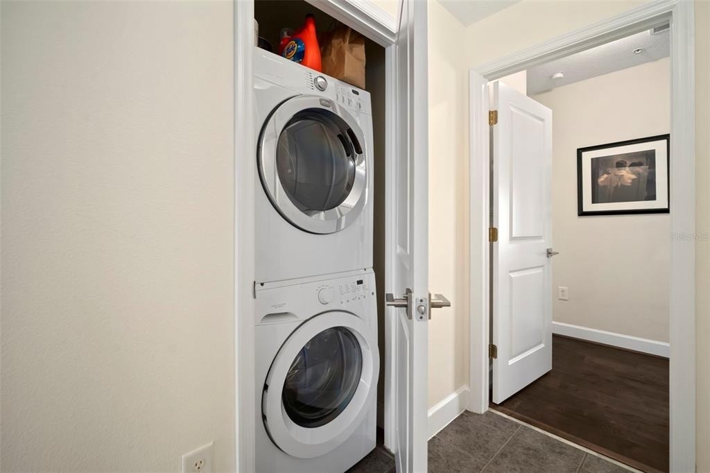 435 S Oregon Avenue - Photo 12