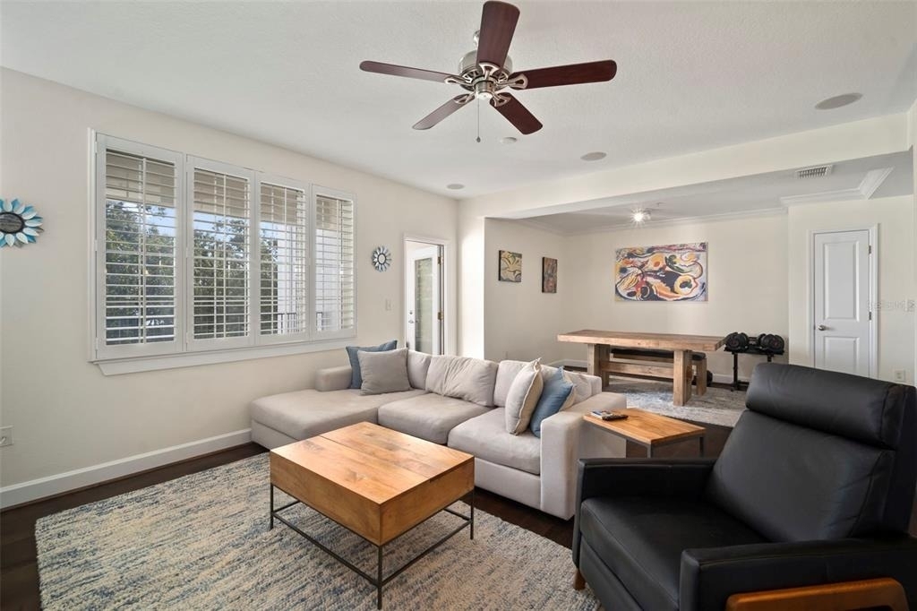 435 S Oregon Avenue - Photo 32