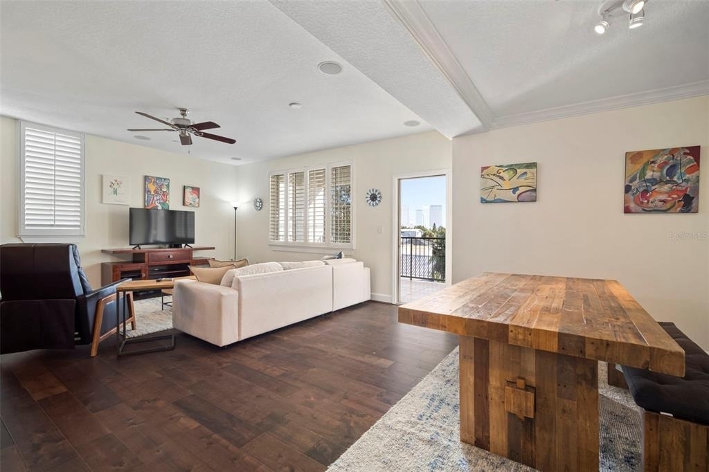 435 S Oregon Avenue - Photo 35