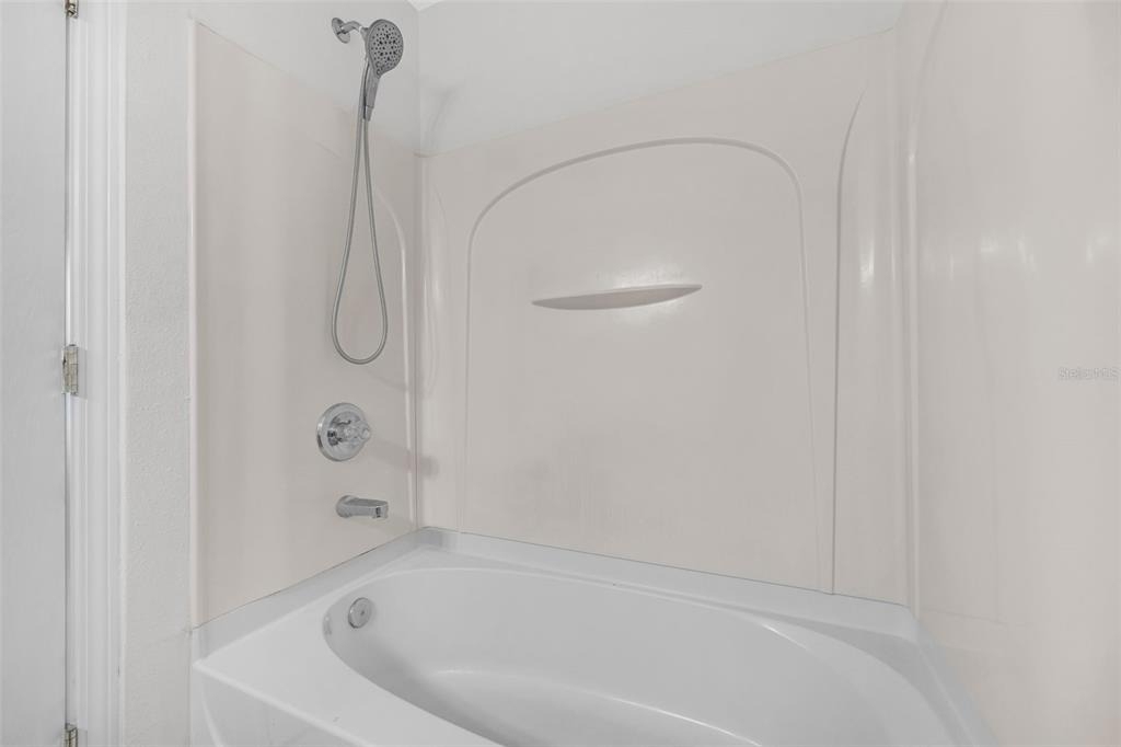 6928 Hawthorne Trace Lane - Photo 24
