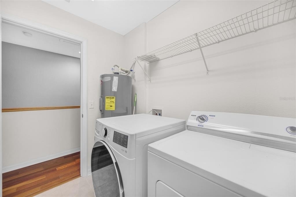 6928 Hawthorne Trace Lane - Photo 4