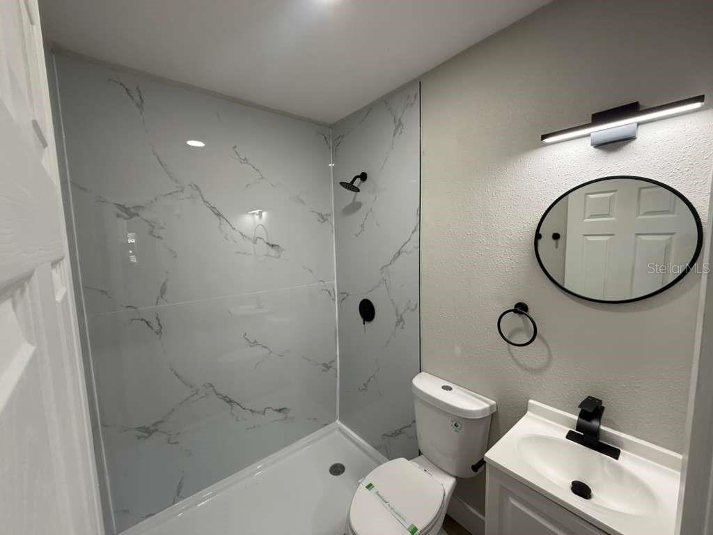 8701 N Willow Avenue - Photo 9