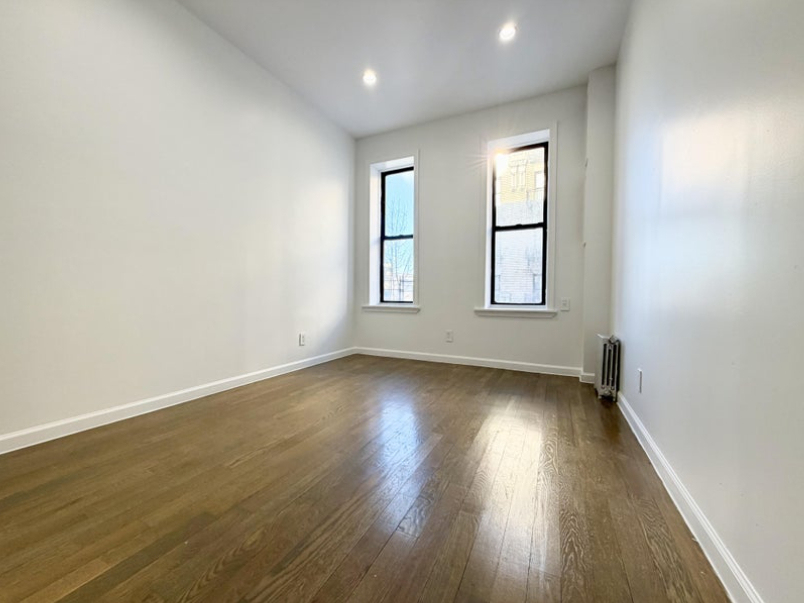 660 West 180th Street - Photo 4