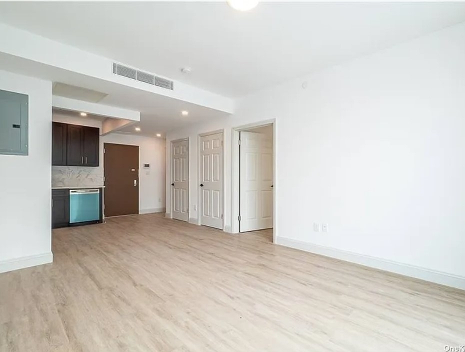 88-56 162nd Street - Photo 3