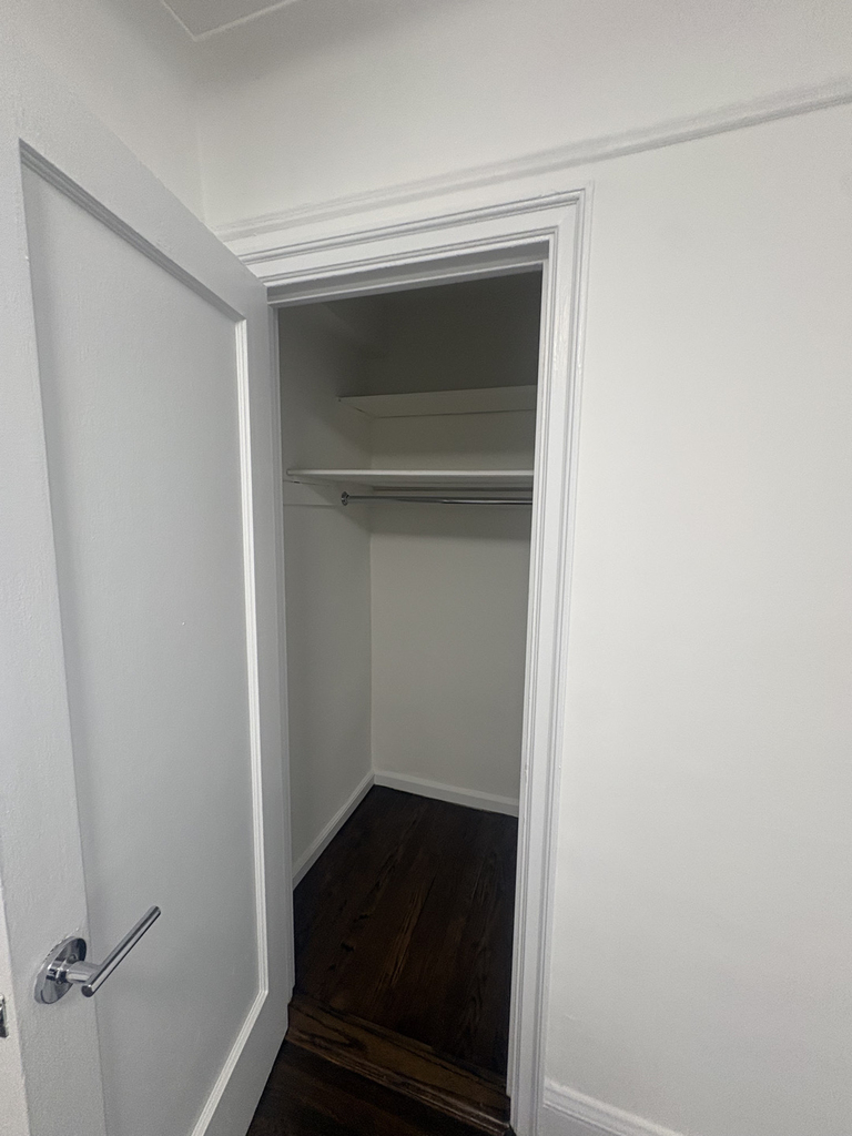 East 38th Street - Photo 6