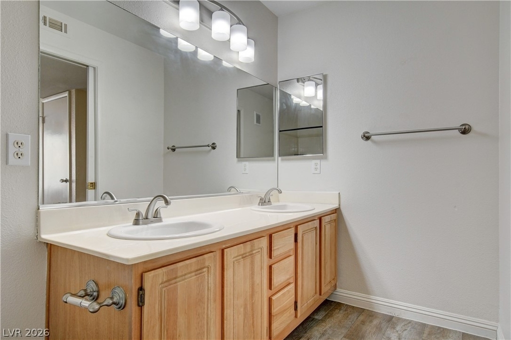 5710 E Tropicana Avenue - Photo 17