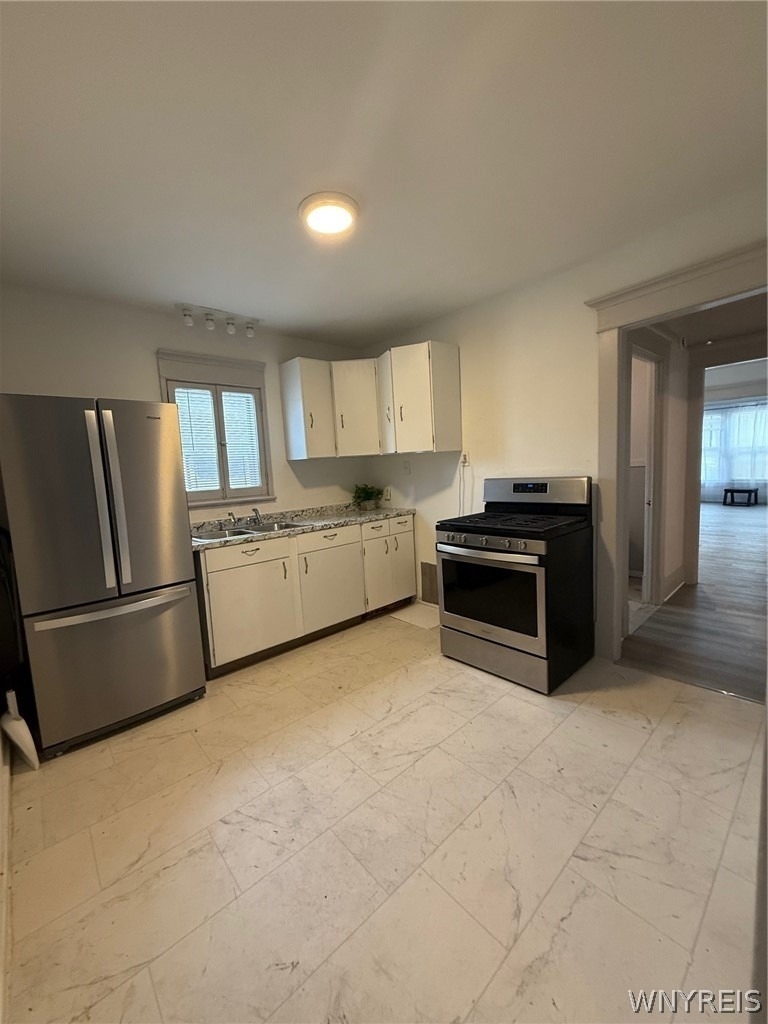 61 Baxter Street - Photo 1